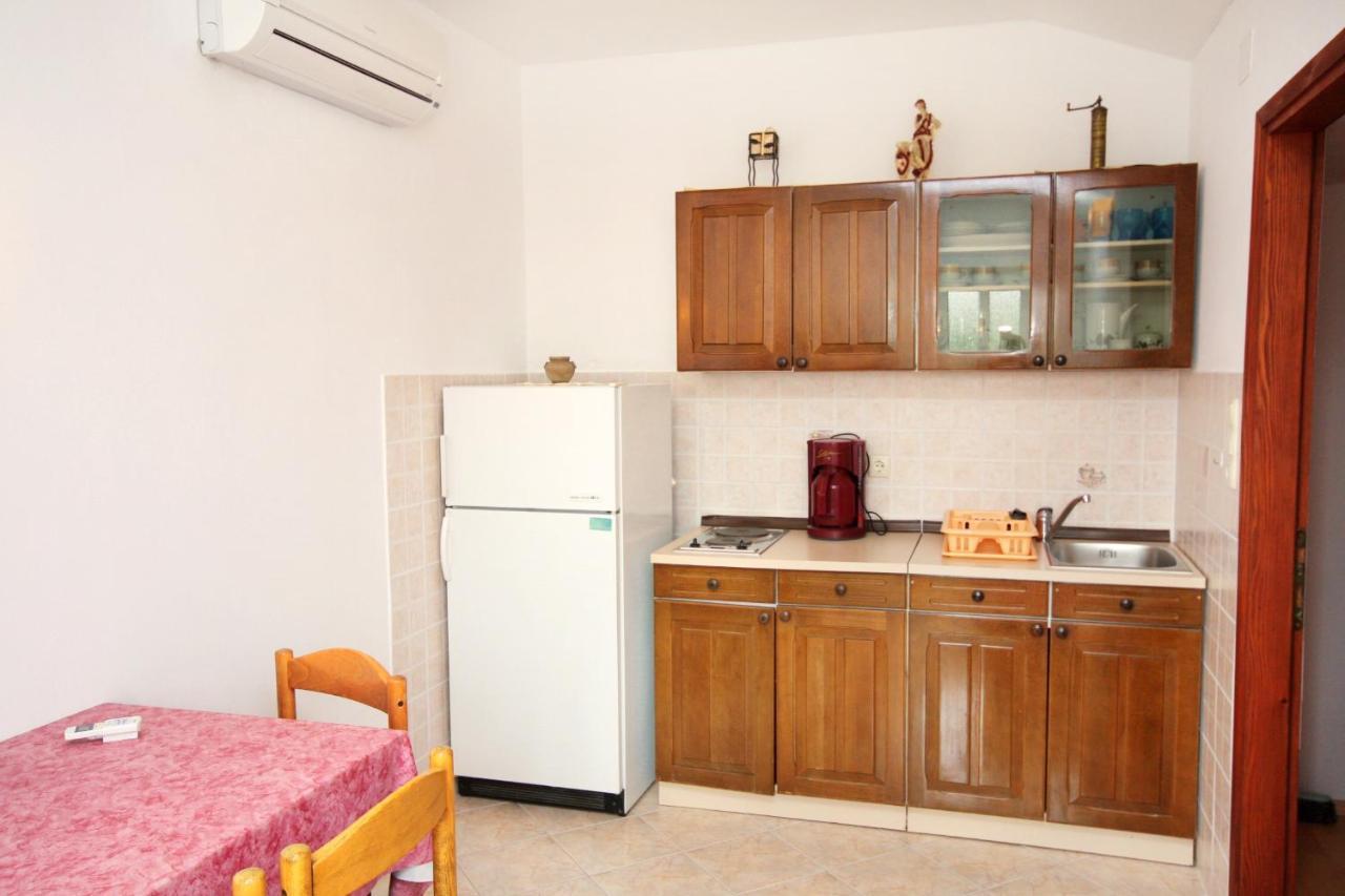 Apartments With A Parking Space Kampor, Rab - 5032 Εξωτερικό φωτογραφία