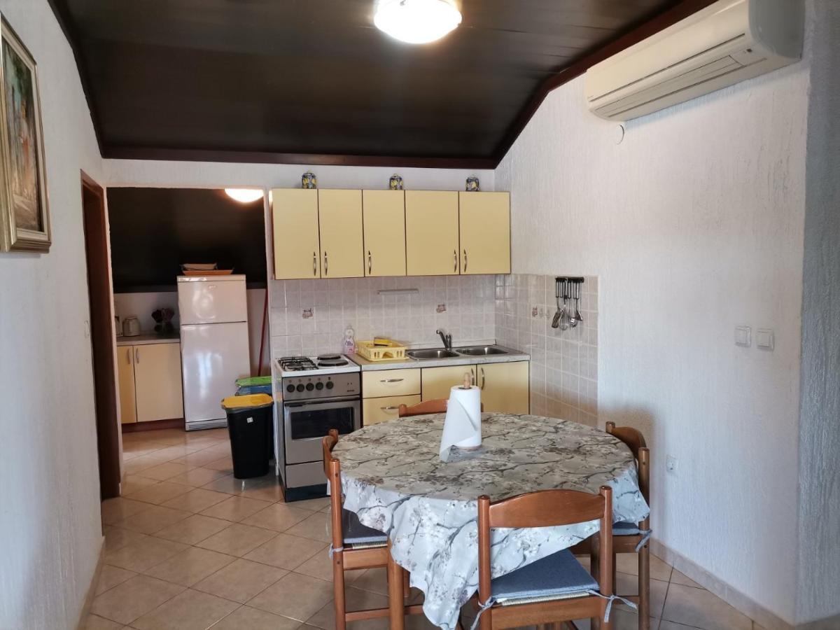 Apartments With A Parking Space Kampor, Rab - 5032 Εξωτερικό φωτογραφία